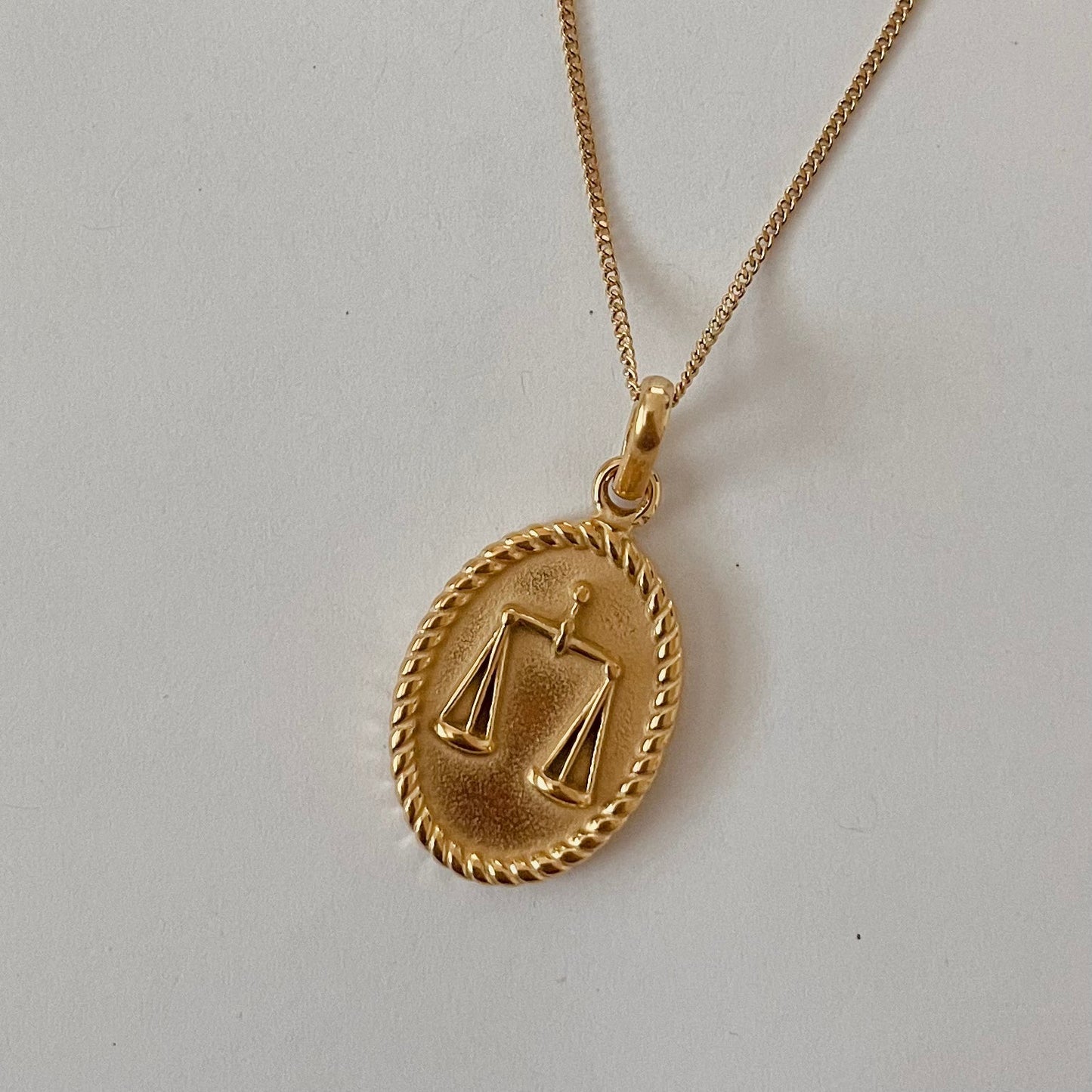 Zodiac 2.0 Necklace - Gold